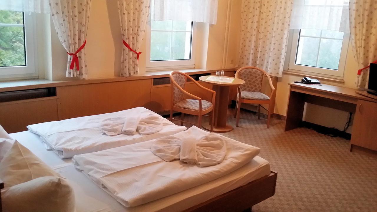 Kurhaus Jonsdorf Hotel Екстериор снимка