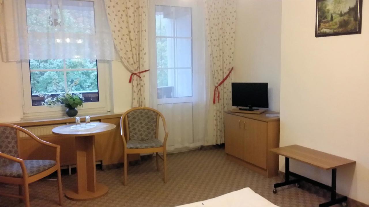 Kurhaus Jonsdorf Hotel Екстериор снимка